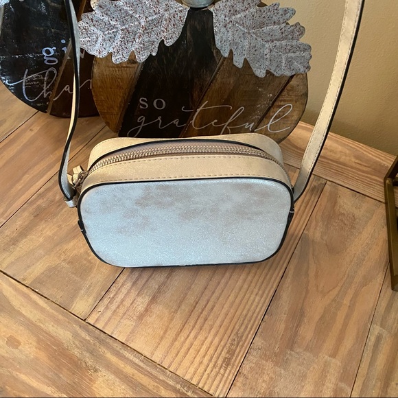 Gap Silver Mini Crossbody Bag - Picture 7 of 8